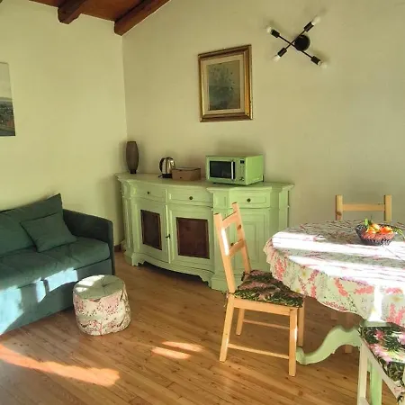 Stall Lonc Apartment Ponte San Pietro (Lombardy)