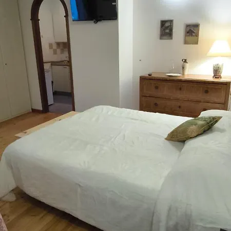 Apartment Stall Lonc